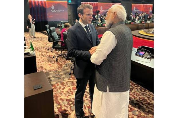Multilateral summits present wonderful opportunities for leaders to exchange views on diverse issues. A brief discussion at the start of the G20 Summit with President Emmanuel Macron. (Photo: Twitter/PMO India)