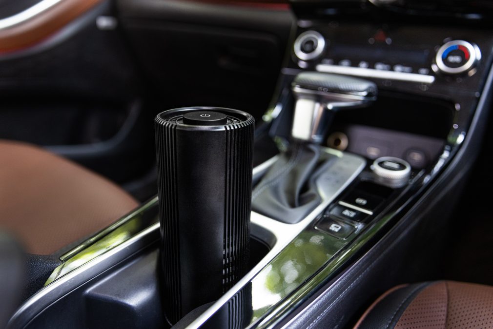 The device comes with an automotive air quality monitoring system with a built-in TVOC sensor that can detect air quality and automatically adjust the fan speed. The device comes with an automotive air quality monitoring system with a built-in TVOC sensor that can detect air quality and automatically adjust the fan speed.