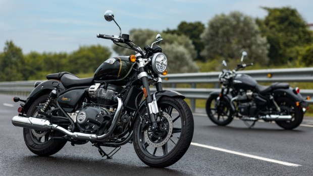 Royal Enfield Super Meteor 650 black colour