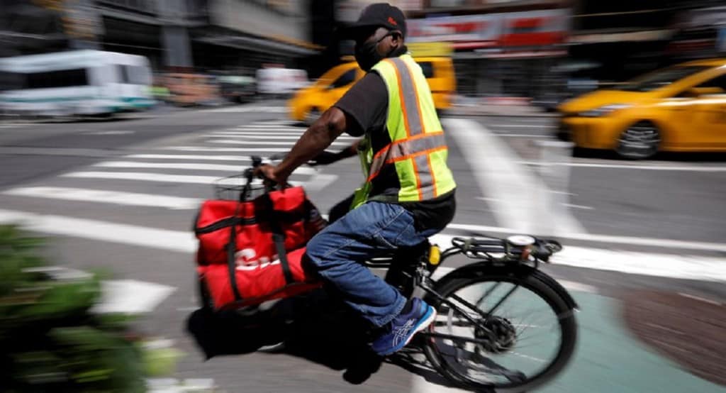 last mile delivery, logistics, supply chain, carbon emissions, climate change, fossil fuel, e-commerce, 3PL, sustainability, dispatch management, AI, home deliveries