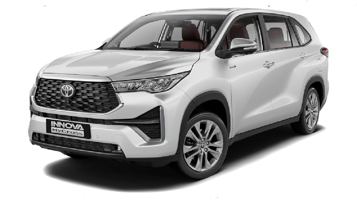 Check out the Super White colour variant of the new Innova HyCross.