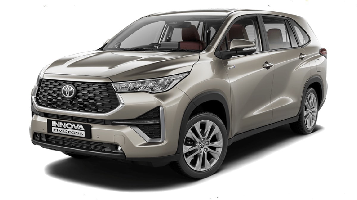 Check out Toyota Innova HyCross' Avant-garde Bronze Metallic paint scheme.