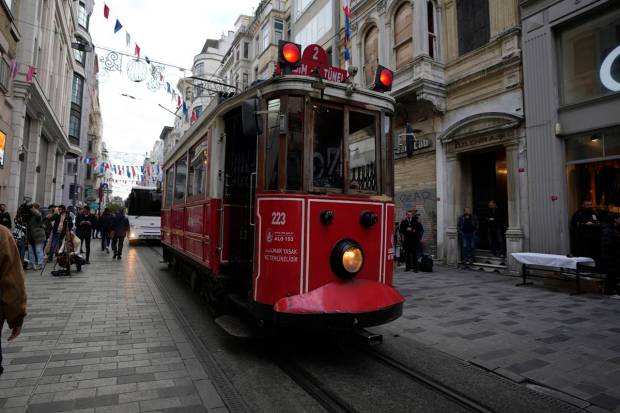 Istanbul's popular pedestrian Istiklal Avenue reopened on Monday, Nov. 14, 2022. The police have arrested a suspect who is believed to have planted the bomb that exploded on the bustling pedestrian avenue in Istanbul, Turkey’s interior minister said Monday, adding that initial findings indicate that Kurdish militants were responsible for the deadly attack. (Photo source: AP)