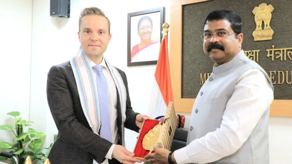 The Ministers also discussed about the educational reforms currently underway in India.