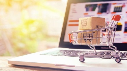 E-commerce contributes only 7.8% to the overall total retail sales