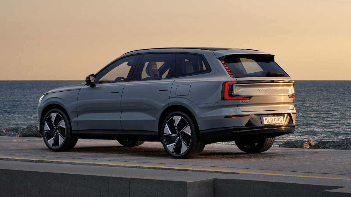  The opulent electric SUV has an invisible shield of safety enabled by sensors such as cameras, radars and lidar connected to the car’s high-performance core computers.