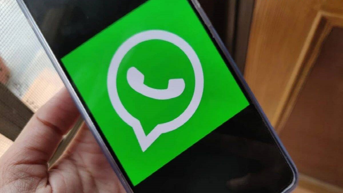 WhatsApp WhatsApp