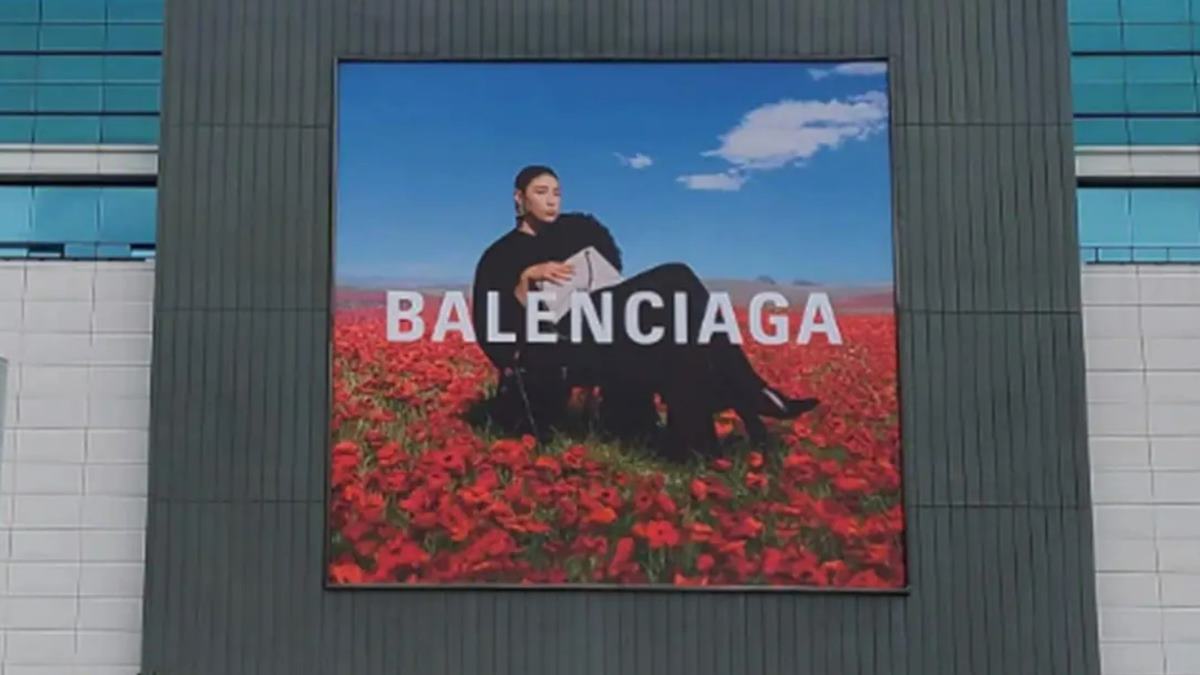 Balenciaga, Balenciaga campaign, Balenciaga controversy, Balenciaga teddy children, Balenciaga porn, porn stories Balenciaga, Balenciaga campaign, Balenciaga controversy, Balenciaga teddy children, Balenciaga porn, porn stories