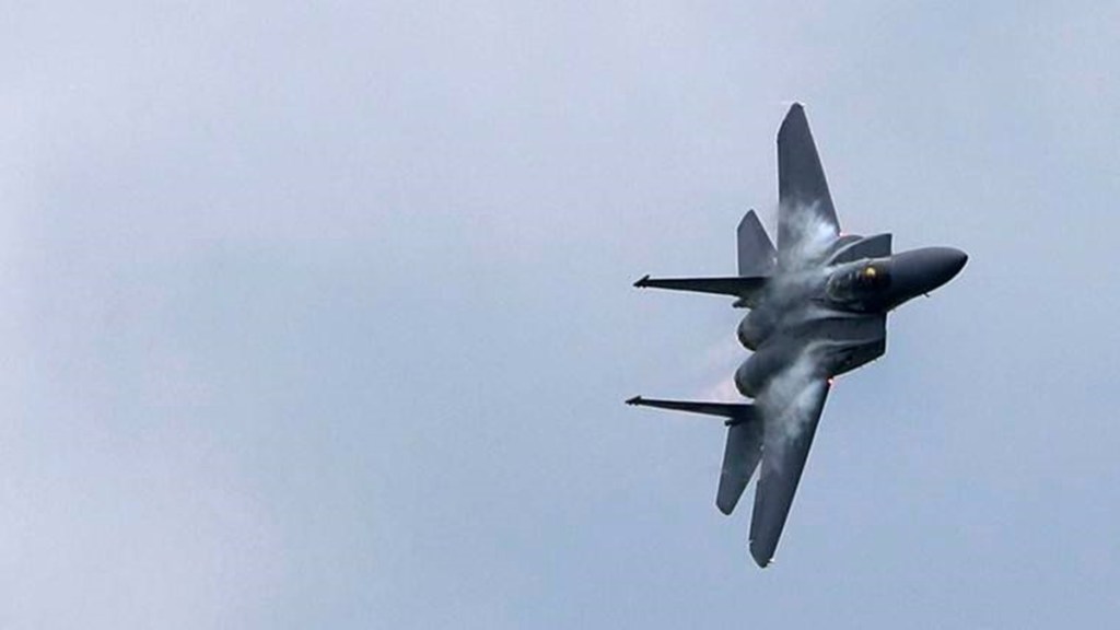 The island never has been part of the People's Republic of China, but Beijing says it is obliged to unite with the mainland, by force if necessary. (IE)