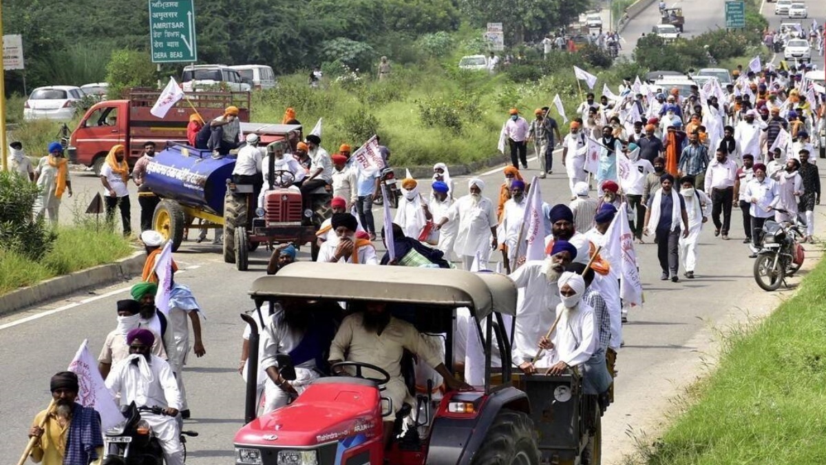 Farmers Protest, Ramlila Maidan, Delhi traffic police