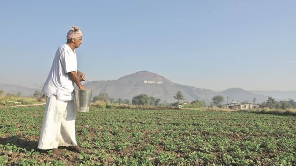 Maharashtra had launched agri market reforms in 2005 to help farmers get remunerative prices and bring in competition in this market that would lead to better price discovery and improve efficiency, Pawar said. (IE)