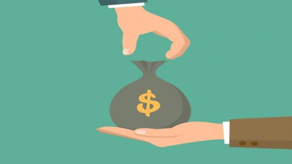 B2C brand CashKaro, through its various apps like CashKaro, EarnKaro, CashKaro Stores (for assisted ecommerce), and BankKaro, offers coupons, price comparison, deals to the consumers.