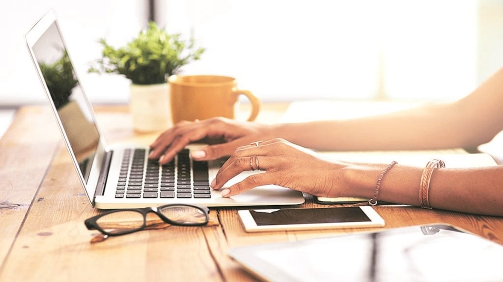 Income-tax rules prescribe the rate of exchange for the conversion of foreign currency income to Indian rupees for tax purposes. 