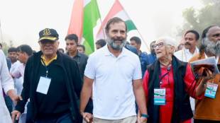 rahul gandhi with admiral ramdas