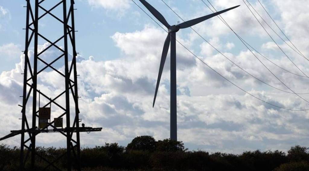 The company, which is in the process of developing 1,500 MW of solar and wind power projects across various states, including Karnataka, Rajasthan and Maharashtra has also signed three long-term power purchase agreements. (IE)