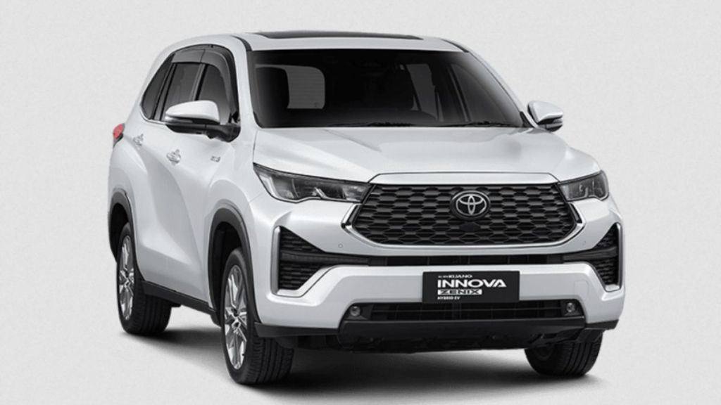 toyota innova hycross breaks cover