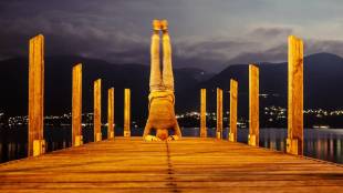 Yoga, asana, Anchal Rout, Vajrasana, Ustrasana, Paschimottanasana, Sirsasana, Adho mukha savasana
