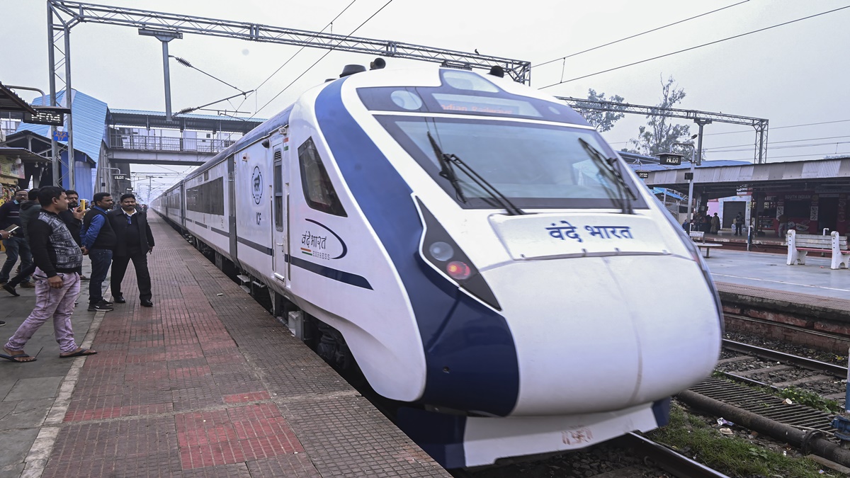 Vande Bharat, Vande Bharat train, Vande Bharat train route, Vande Bharat express, Vande Bharat train schedule, Vande Bharat hwh to njp, Vande Bharat howrah, Vande Bharat howrah to njp route, Vande Bharat howrah to njp ticket price, Vande Bharat howrah to njp timing, Vande Bharat howrah to njp stoppage, Vande Bharat howrah route, Vande Bharat howrah to njp ticket booking,