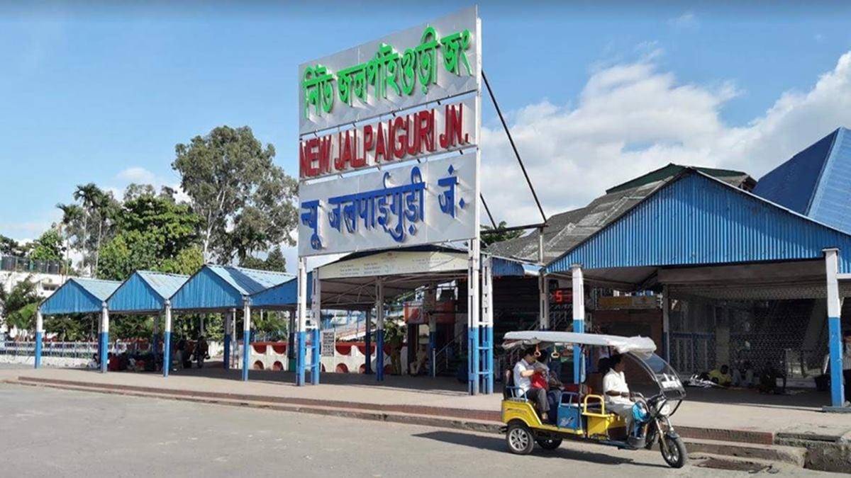 hwh njp shatabdi express, hwh njp shatabdi express running status, hwh njp shatabdi express time table, hwh njp shatabdi express ticket availability, hwh njp shatabdi express fare, hwh njp shatabdi express seat availability, hwh njp shatabdi express revised timing,