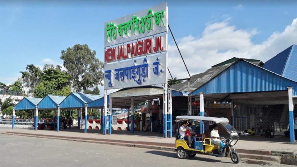 hwh njp shatabdi express, hwh njp shatabdi express running status, hwh njp shatabdi express time table, hwh njp shatabdi express ticket availability, hwh njp shatabdi express fare, hwh njp shatabdi express seat availability, hwh njp shatabdi express revised timing,