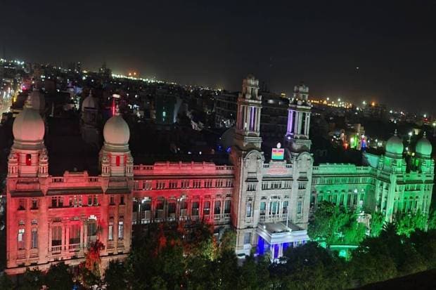 He was given the contract upon the successful completion of the Egmore Railway Station. Reportedly, the building was built at a cost of Rs two million. It took nine years. (Photo courtesy: @RailMinIndia)