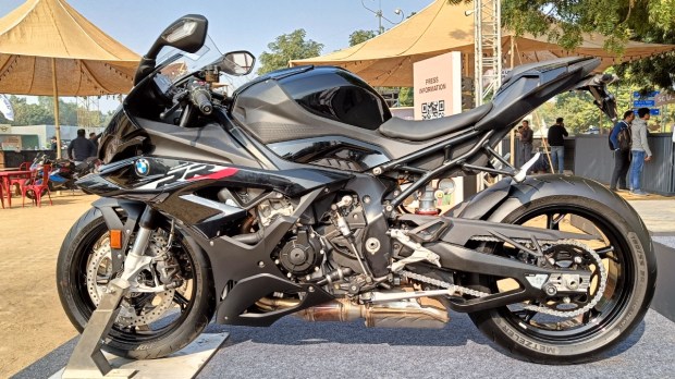 BMW S 1000 RR engine specs