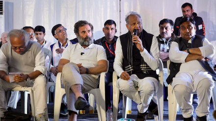 Ashok Gehlot, Ashok Gehlot news, Ashok Gehlot latest news, Rajasthan, Rajasthan news, Congress, LPG Cylinders, Ujjwala yojna