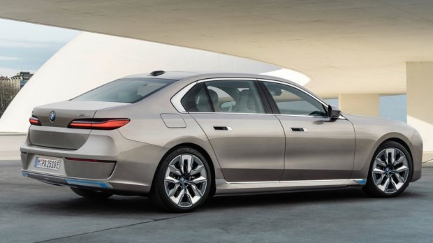 bmw i7 range 