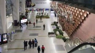 delhi winter, delhi fog, delhi temperature, minimum temperature, flight delayed, delhi flight cancelled, fog flights, travel news