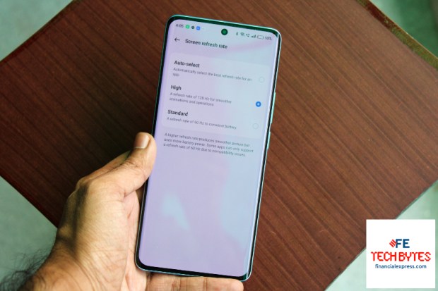 The display also has some top-shelf specs. It is 6.7-inch with 1080p resolution, fast 120Hz refresh rate, and 360 Hz touch sampling rate. Brightness can go up to 960nits and there is support for HDR10+ playback, though like most Realme phones this does not work on apps like Netflix. The screen is further certified by TÜV Rheinland for flicker-free and low blue light emission parametres. Rounding off the package is 2160Hz PWM dimming.