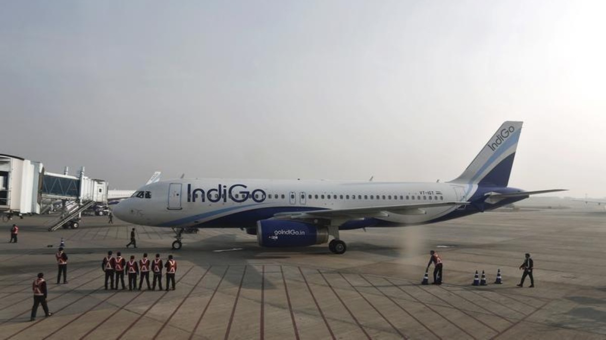 Delhi airport, Flight emergency landing, delhi emergency landing, indiGo, Indigo airline technical glitch