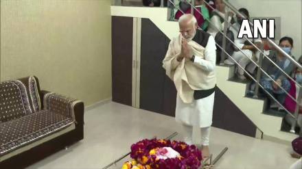 PM modi on mother hiraben death