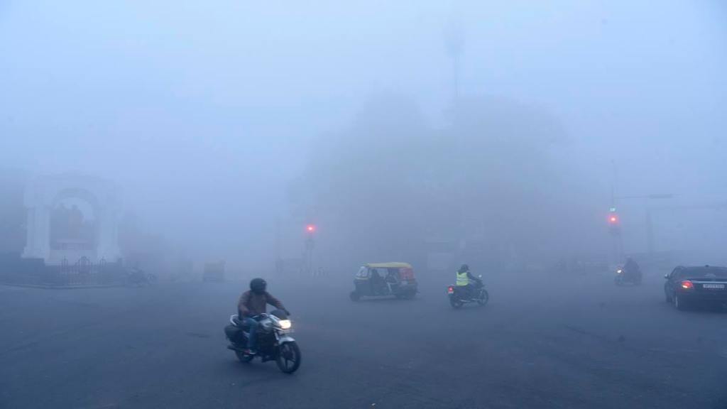 The minimum temperature recorded at Delhi's Safdarjung observatory was 10.6 degrees Celsius. (PTI Image)