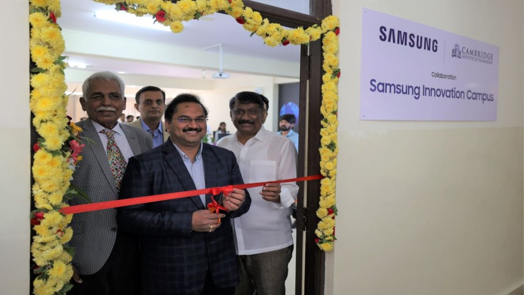 Samsung has also setup a Data Lab at the campus.