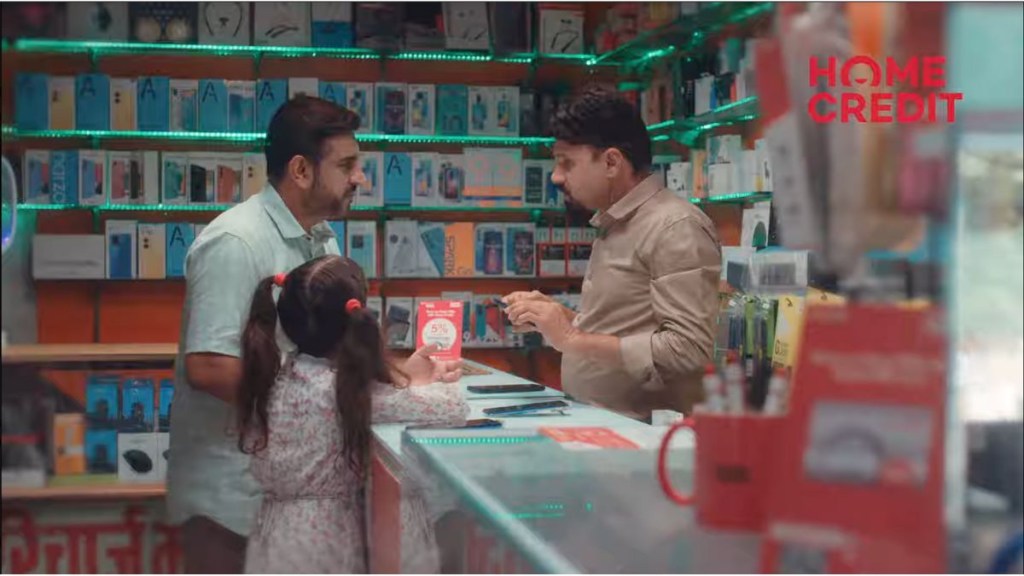 The ad film revolves around a father-daughter relationship where a father is struggling to buy a new smartphone for his daughter who needs it to complete her school project