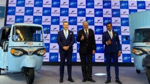 Piaggio Vehicles launches two new electric three-wheeler, inks MoUs for commercial EV delivery