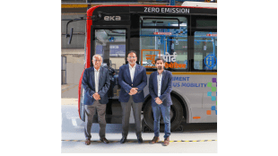 L-R: B Anil Baliga, President, Eka Mobility; Dr Sudhir Mehta, Founder & Chairman, Pinnacle Industries and Raghavender Sahdev, CEO, NuPort Robotics.