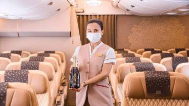 Emirates, Emirates serve alcohol, Emirates wine, Emirates airline, Emirates flight, Emirates flight update, Emirates champagne, Emirates alcohol