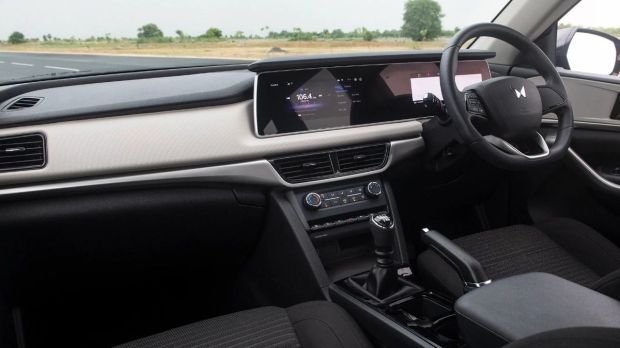 xuv700 interior and features