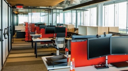 commercial space, office, Hybrid work Models, design models, sustainable, natural materials, open layouts, technology, biophilic designs, millennial entrepreneurs, Zoom meetings, design trend