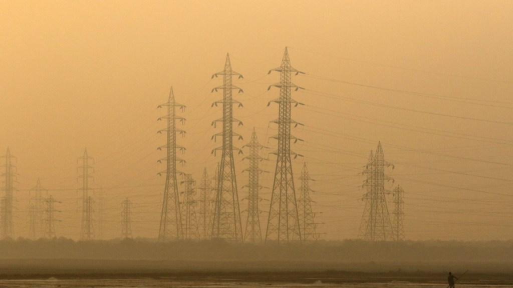 Adani Group, Reliance Industries, PSU, Power Finance Corp, REC, SJVN, Damodar Valley Corp, Lanco Amarkantak, Chhattisgarh