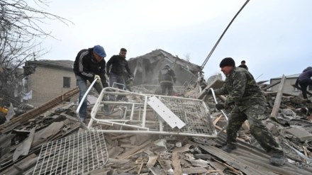 The Russian economy is grappling with a high inflation rate of 12.9%, which is affecting consumers hard. (File photo: Reuters) The Russian economy is grappling with a high inflation rate of 12.9%, which is affecting consumers hard. (File photo: Reuters)