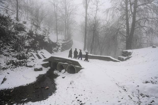According to officials, Sonmarg, a famous tourist resort in the Ganderbal district, received about 20 inches of snow. In north Kashmir's Baramulla, the famous skiing area of Gulmarg received seven inches of snow