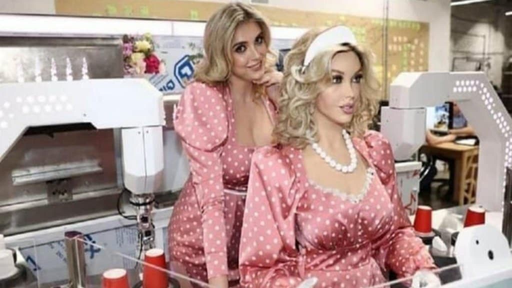 Dubai Cafe, Dona Cafe, Supermodel Serving At Cafe, Robot At Donna Cafe, First Supermodel Robot Cafe