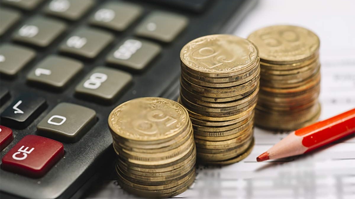 year-end financial planning, financial plans, financial goals, portfolio, risk cover, tax planning, investments, equities, stocks