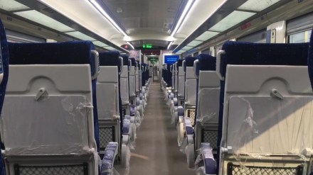 hwh njp vande bharat vs shatabdi, hwh njp vande bharat vs shatabdi express, hwh njp vande bharat vs shatabdi fare, hwh njp vande bharat vs shatabdi running status, hwh njp vande bharat vs shatabdi timing, hwh njp vande bharat vs shatabdi train, hwh njp vande bharat vs shatabdi features, hwh njp vande bharat vs shatabdi stoppages, hwh njp vande bharat vs shatabdi difference, hwh njp vande bharat vs shatabdi comparison,