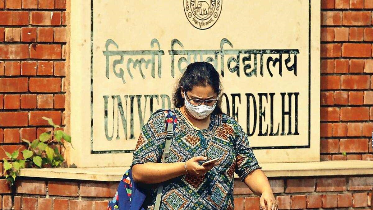 DU directs colleges to keep classrooms, labs open till 8 PM for optimum use of resources. DU directs colleges to keep classrooms, labs open till 8 PM for optimum use of resources.