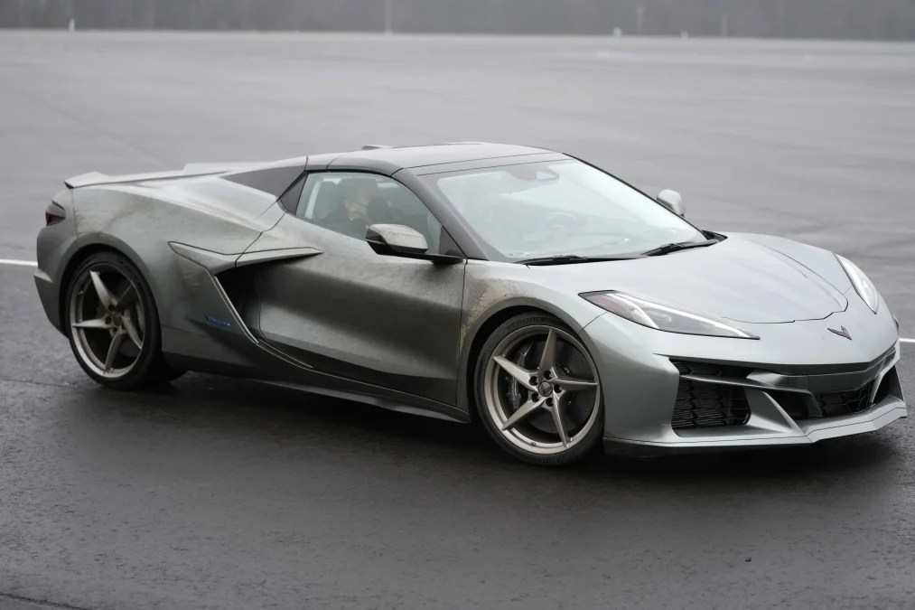 Fastest Corvette ever is all-wheel-drive gas-electric hybrid