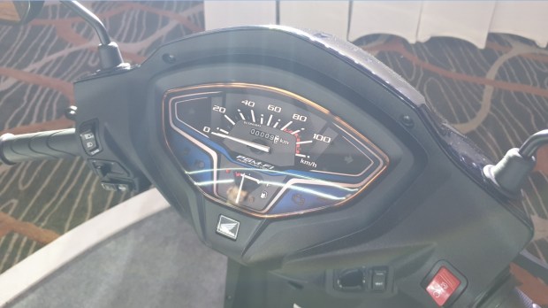 The range-topping H-Smart variant of the Honda Activa gets alloy wheels, side stand warning with engine inhibitor, etc.