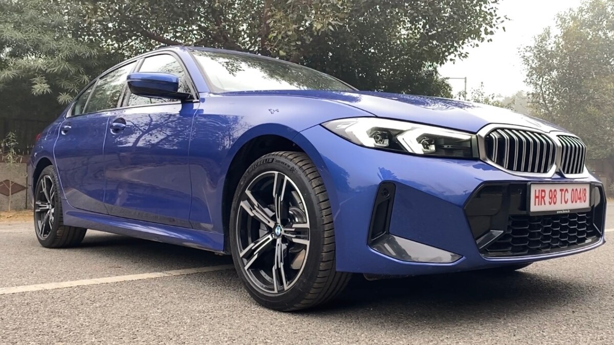 Transmission duties are performed by an 8-speed AT and it gets multiple driving modes as well. The petrol 3 Series Gran Limo can sprint from 0 to 100 kmph in 6.2 seconds while the diesel variant can do the same in 7.6 seconds (claimed).